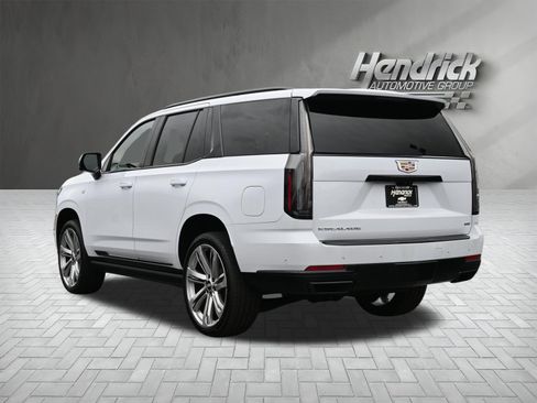 Used 2026 Cadillac Escalade Platinum Sport w/ LPO, Floor Liner Package AWD/4WD image 10