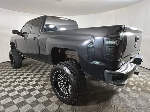 Used 2018 Chevrolet Silverado 1500 LT w/ All Star Edition AWD/4WD image 4