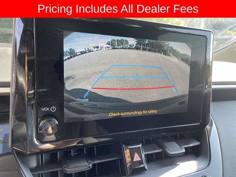 Used 2024 Toyota Corolla LE FWD image 31