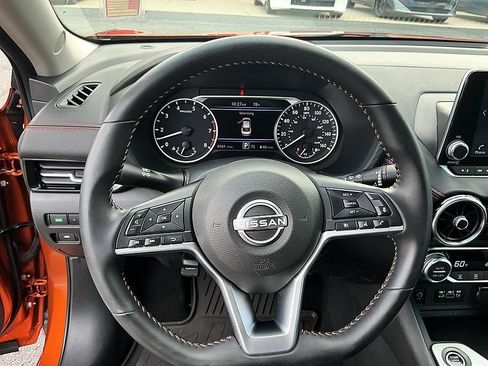 Certified 2025 Nissan Sentra SR FWD image 15