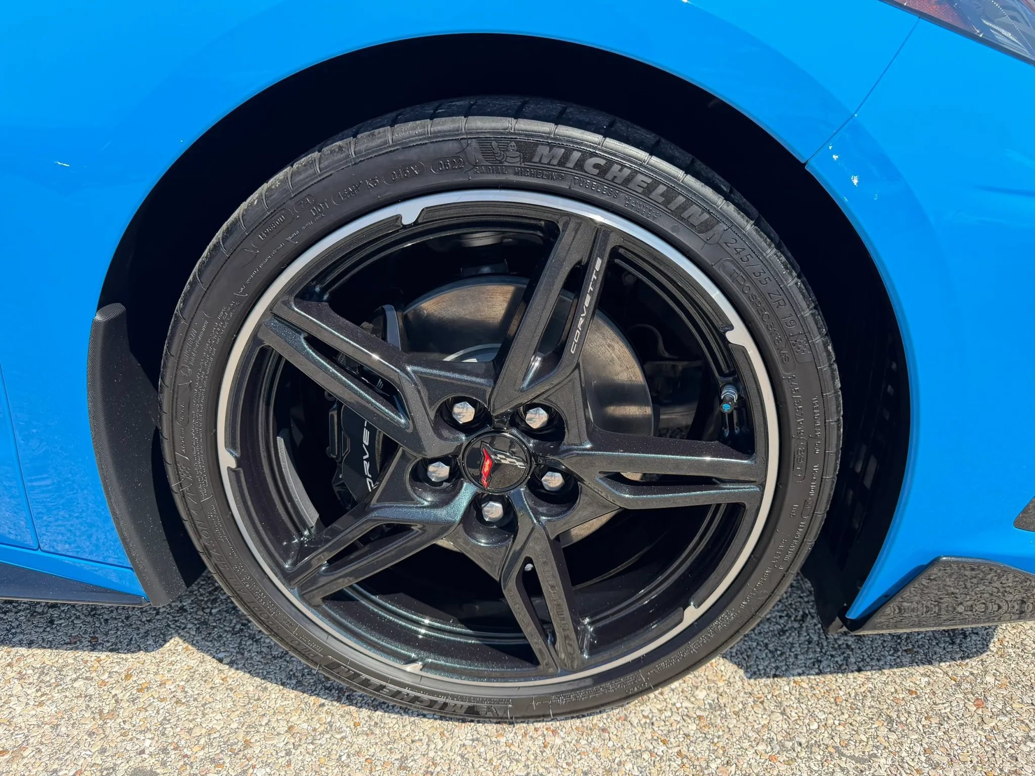 Used 2022 Chevrolet Corvette Stingray Coupe w/ 1LT RWD image 12