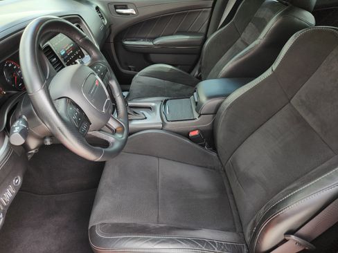 Used 2022 Dodge Charger R/T w/ Plus Group RWD image 16