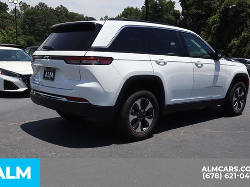 Used 2024 Jeep Grand Cherokee Limited 4xe AWD/4WD image 5