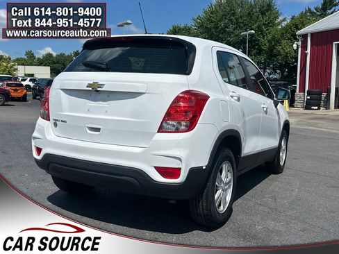 Used 2017 Chevrolet Trax LS AWD/4WD image 4