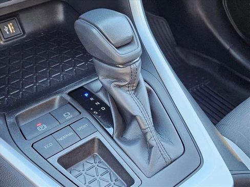 Used 2025 Toyota RAV4 XLE image 14