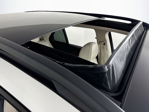 Used 2023 Mercedes-Benz GLE 350 4MATIC w/ AMG Line Exterior image 21