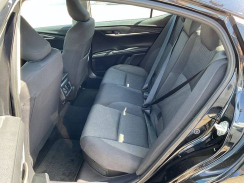 Used 2025 Toyota Camry LE FWD image 33