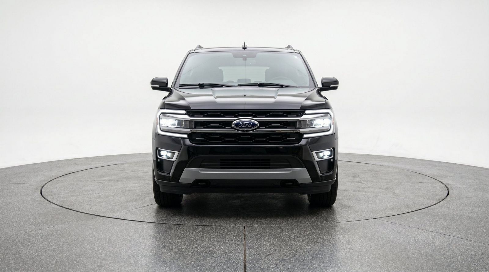Used 2024 Ford Expedition Limited RWD image 3