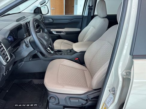 Used 2025 Ford Ranger XLT w/ FX4 Off-Road Package image 13