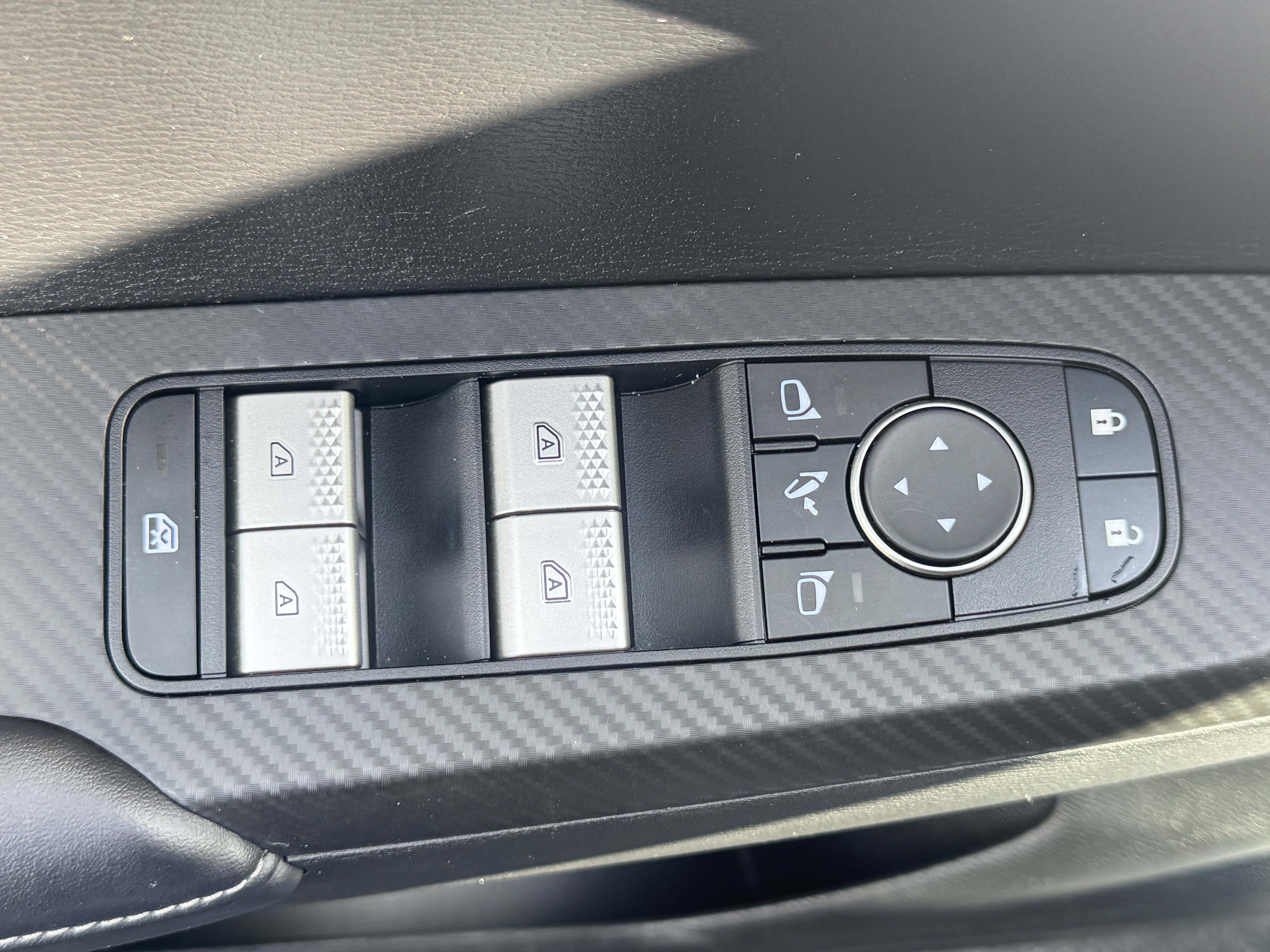 Used 2024 Mitsubishi Outlander SE Black Edition AWD/4WD image 17