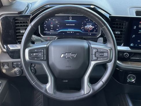 Used 2023 Chevrolet Silverado 1500 RST w/ Redline Edition AWD/4WD image 12