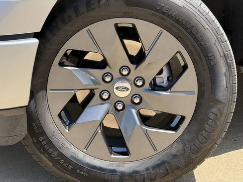 Certified 2025 Ford F150 STX w/ Equipment Group 200A RWD image 8