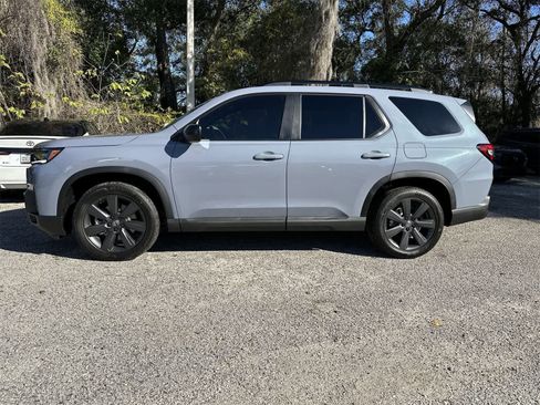Used 2026 Honda Pilot Sport image 3