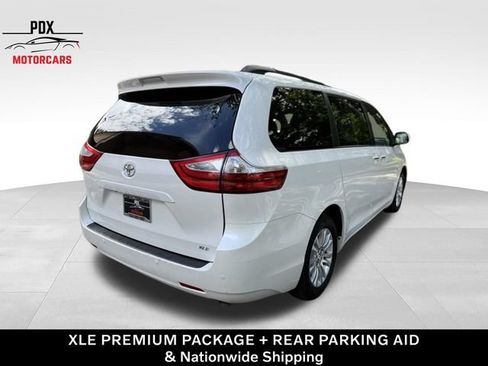 Used 2017 Toyota Sienna XLE Premium FWD image 7