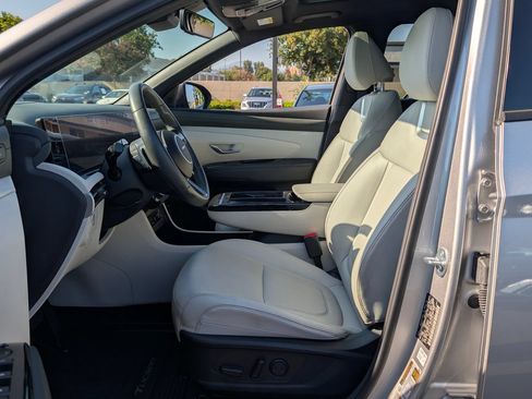 Certified 2025 Hyundai Tucson Limited AWD/4WD image 13