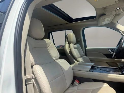 Used 2020 Lincoln Navigator Reserve w/ Luxury Package AWD/4WD image 8