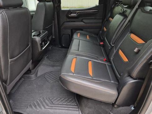 Used 2025 GMC Sierra 1500 AT4 w/ AT4 Premium Package AWD/4WD image 23