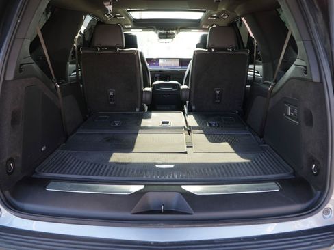 Used 2025 Cadillac Escalade Sport w/ Touring Package AWD/4WD image 8