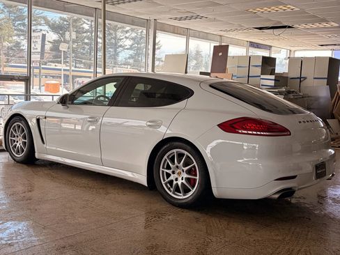 Used 2014 Porsche Panamera w/ Bose Audio Package image 9