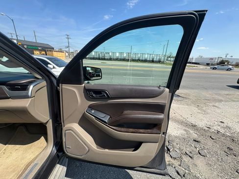 Used 2015 Chevrolet Tahoe LT AWD/4WD image 21