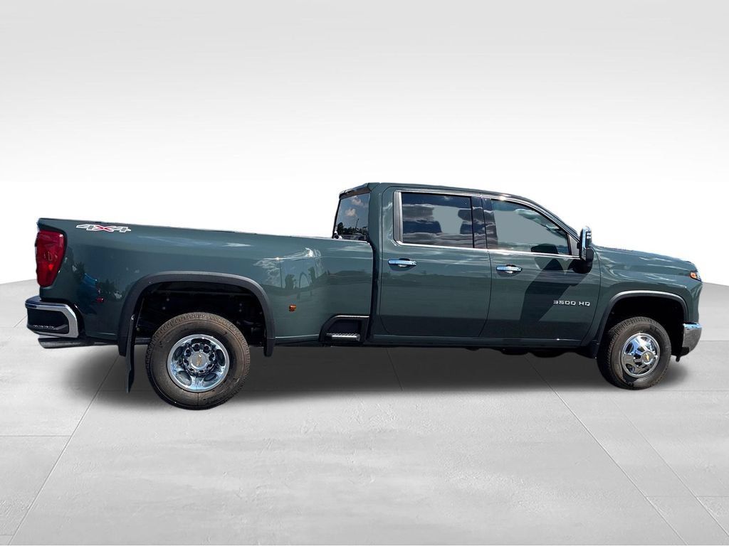 Used 2026 Chevrolet Silverado 3500 LTZ AWD/4WD image 6