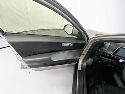 Used 2024 Hyundai Ioniq 6 SEL image 15