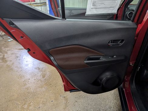 Used 2021 Nissan Kicks SR FWD image 13
