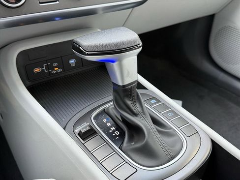 New 2026 Hyundai Kona SE FWD image 14