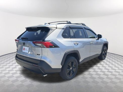 Certified 2021 Toyota RAV4 XLE w/ Convenience Package FWD image 17