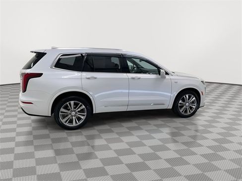 Certified 2023 Cadillac XT6 Premium Luxury w/ LPO, Floor Liner Package image 12