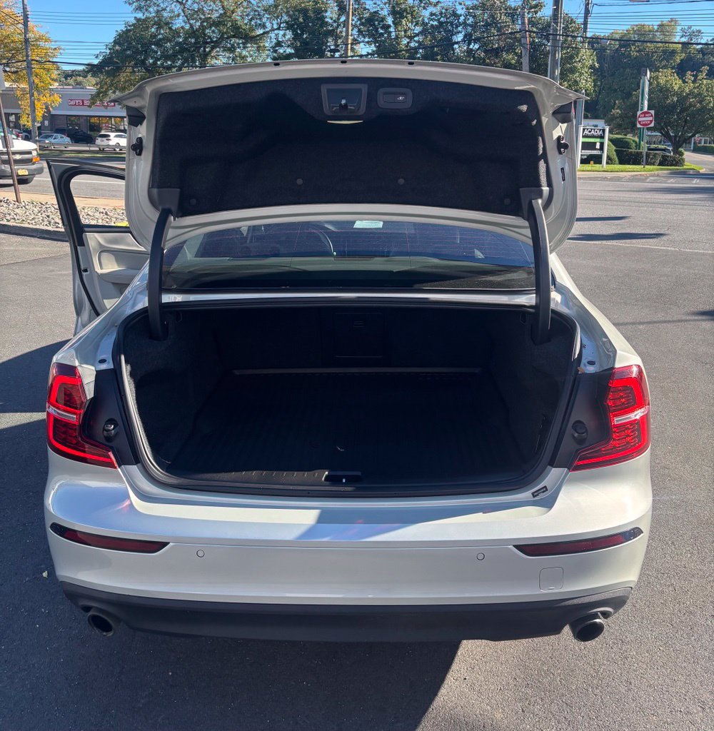 Used 2019 Volvo S60 T6 Momentum w/ Premium Package AWD/4WD image 21
