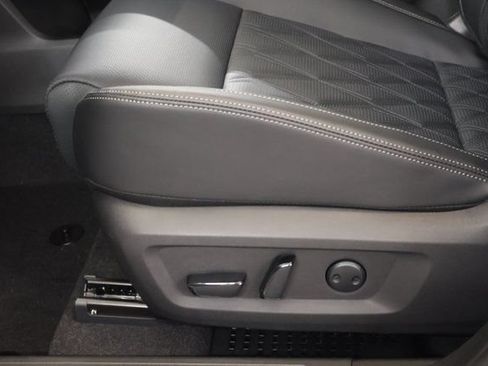 New 2026 Nissan Rogue Platinum AWD/4WD image 13