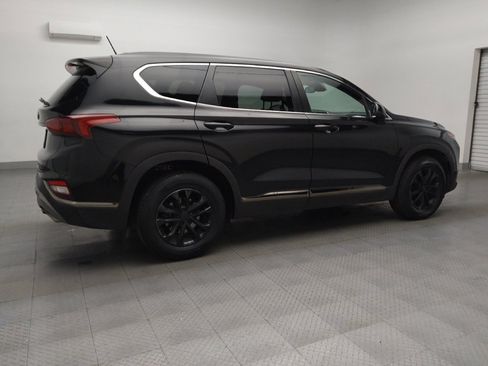 Used 2019 Hyundai Santa Fe SE image 10