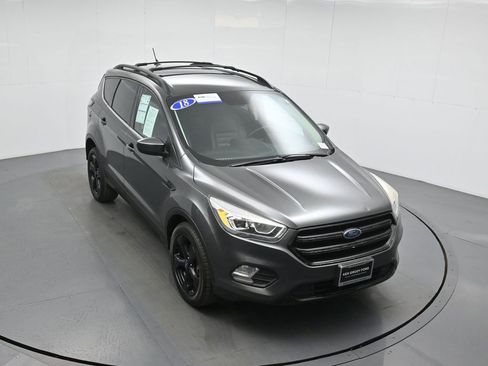 Certified 2018 Ford Escape SEL image 38