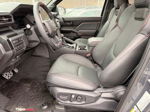 Used 2025 Toyota Tacoma TRD Pro w/ Tow Tech Package image 7