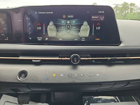Used 2023 Nissan Ariya FWD image 27