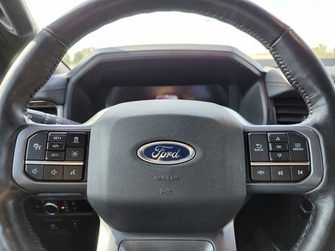 Used 2023 Ford F150 Lightning Lariat image 21