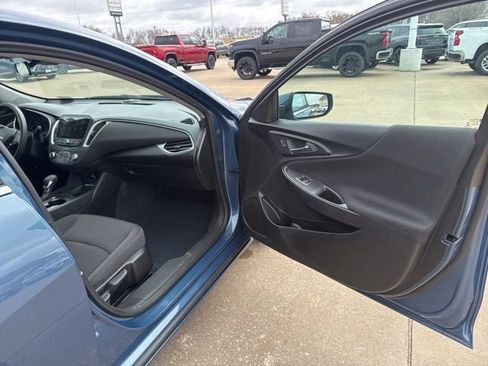 Used 2024 Chevrolet Malibu LT image 42