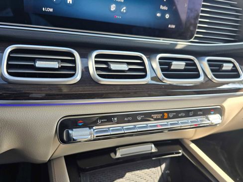 Used 2026 Mercedes-Benz GLS 450 GLS 450 image 32