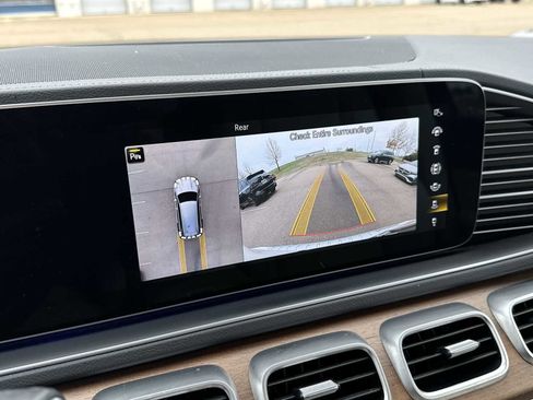 Used 2022 Mercedes-Benz GLS 450 4MATIC image 23