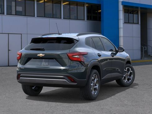 New 2026 Chevrolet Trax LT w/ LT Convenience Package FWD image 35