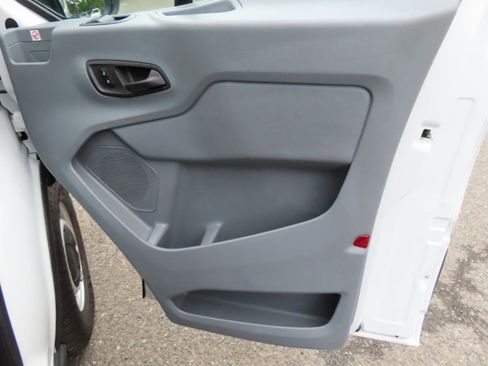 Used 2019 Ford Transit 250 148 Low Roof RWD image 14