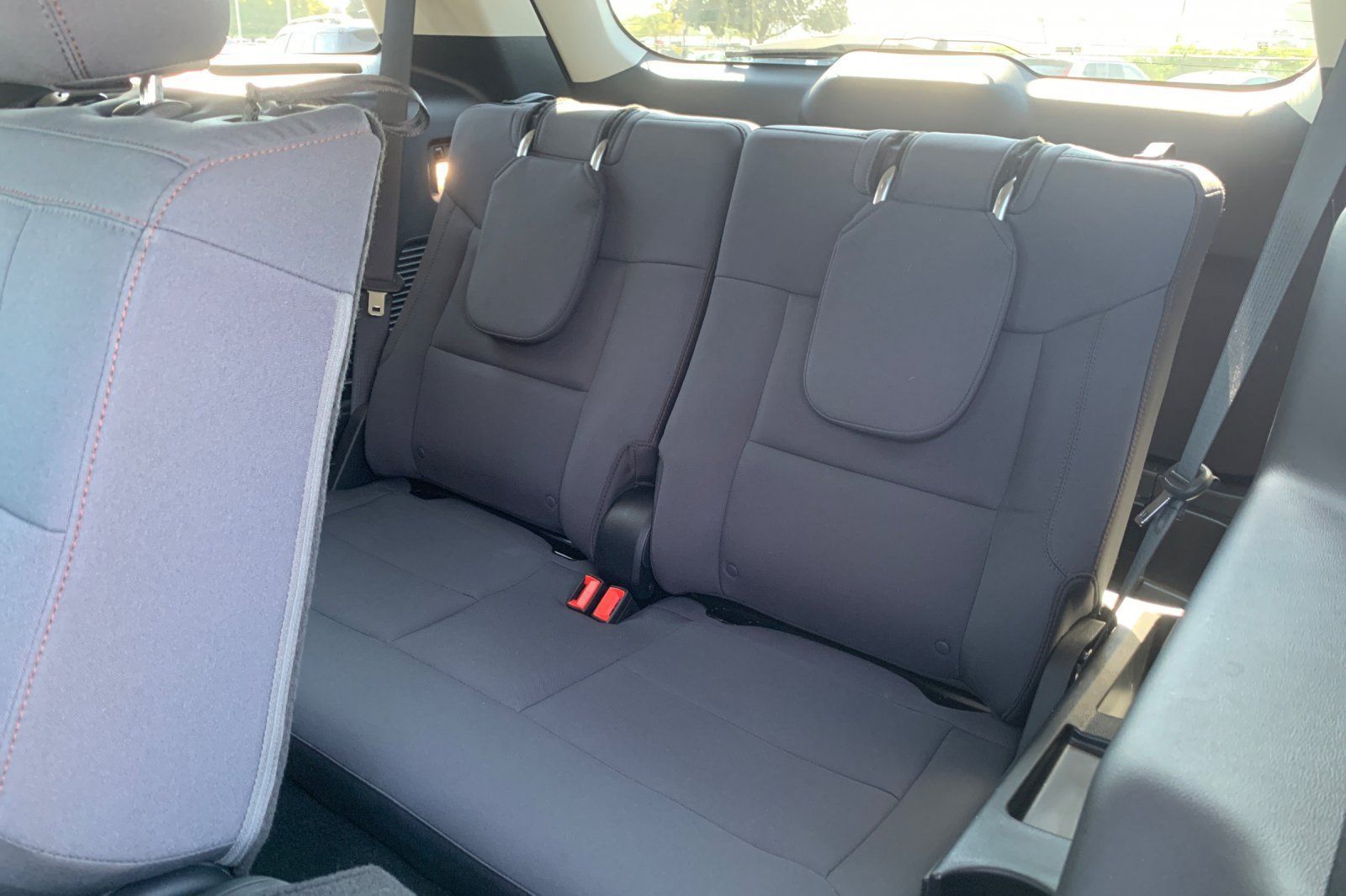 Used 2025 Ford Explorer Active AWD/4WD image 19