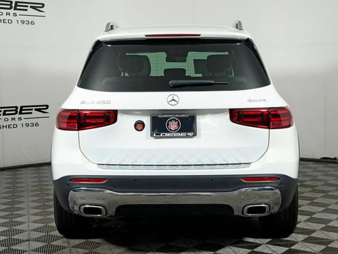 Certified 2026 Mercedes-Benz GLB 250 4MATIC image 4