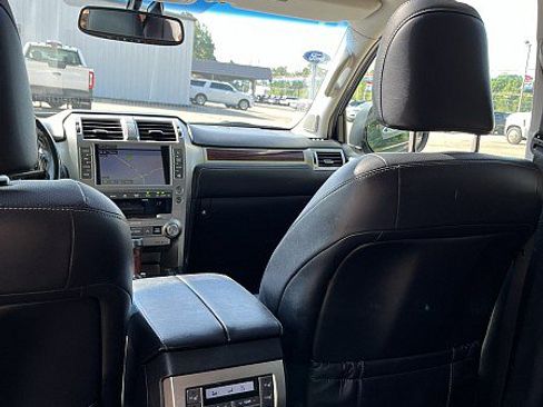 Used 2017 Lexus GX 460 Premium w/ Premium Package AWD/4WD image 17