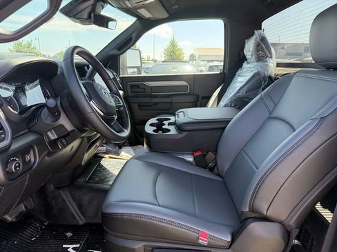 New 2026 RAM 5500 Tradesman AWD/4WD image 15