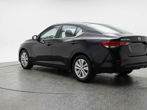 Used 2025 Nissan Sentra S image 6