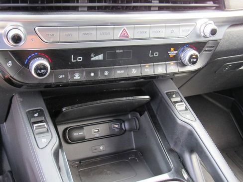 Used 2020 Kia Telluride EX w/ EX Premium Package AWD/4WD image 25