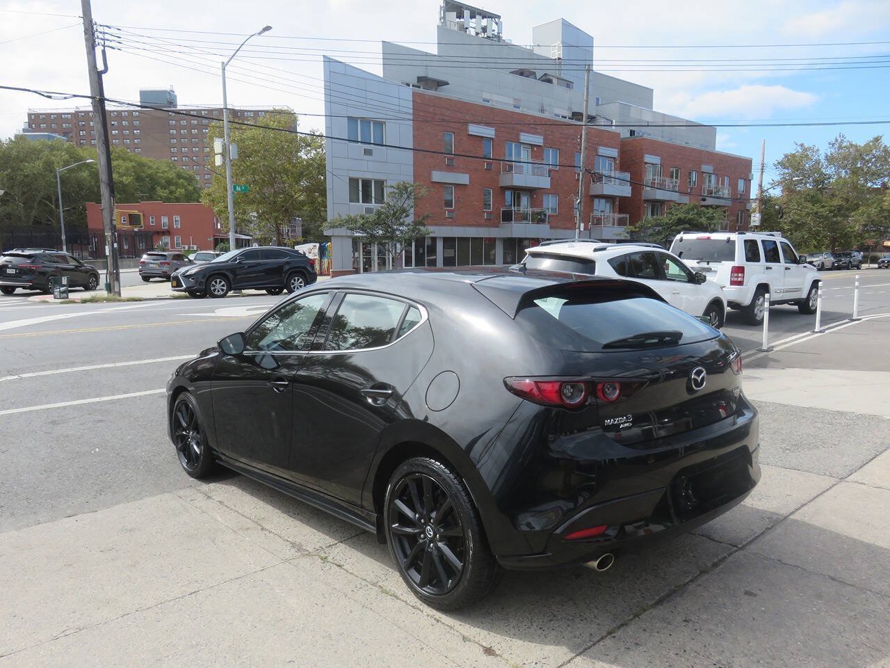 Used 2019 MAZDA MAZDA3 AWD Hatchback w/ Premium Pkg image 5