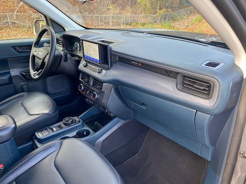 Certified 2024 Ford Maverick Lariat w/ Black Appearance Package image 34